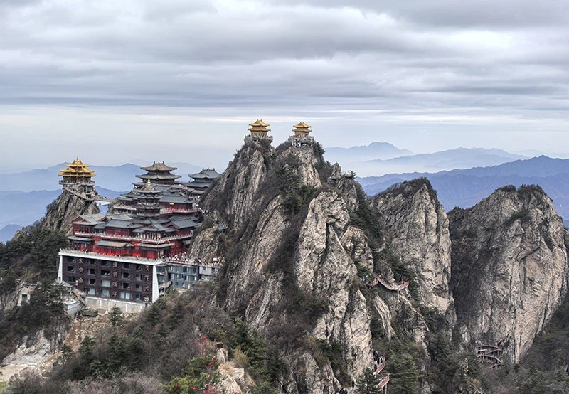 Aipuxin employees went on an autumn outing to Laojun Mountain Aipuxin employees went on an autumn outing to Laojun Mountain